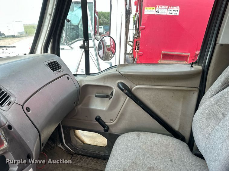 image for item EB2612 2005 Sterling Actera refuse truck