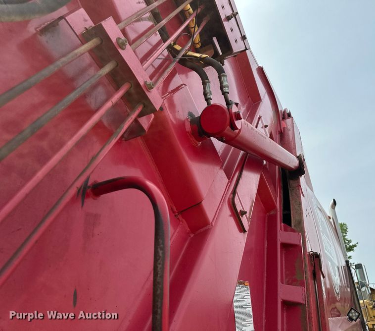 image for item EB2613 2005 Sterling Actera refuse truck