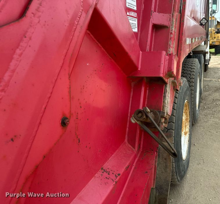 image for item EB2613 2005 Sterling Actera refuse truck