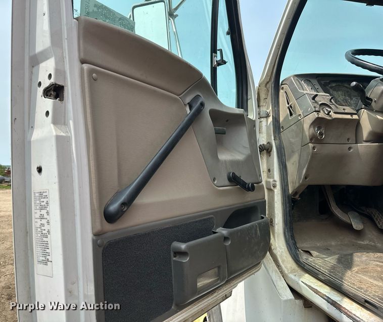 image for item EB2613 2005 Sterling Actera refuse truck