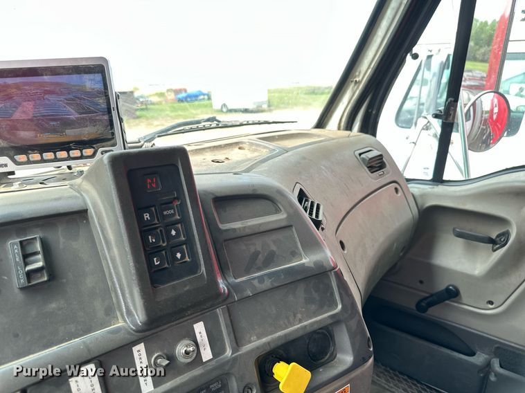 image for item EB2613 2005 Sterling Actera refuse truck