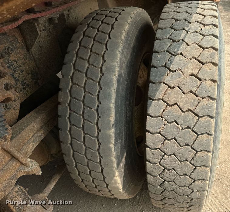 image for item EB2613 2005 Sterling Actera refuse truck