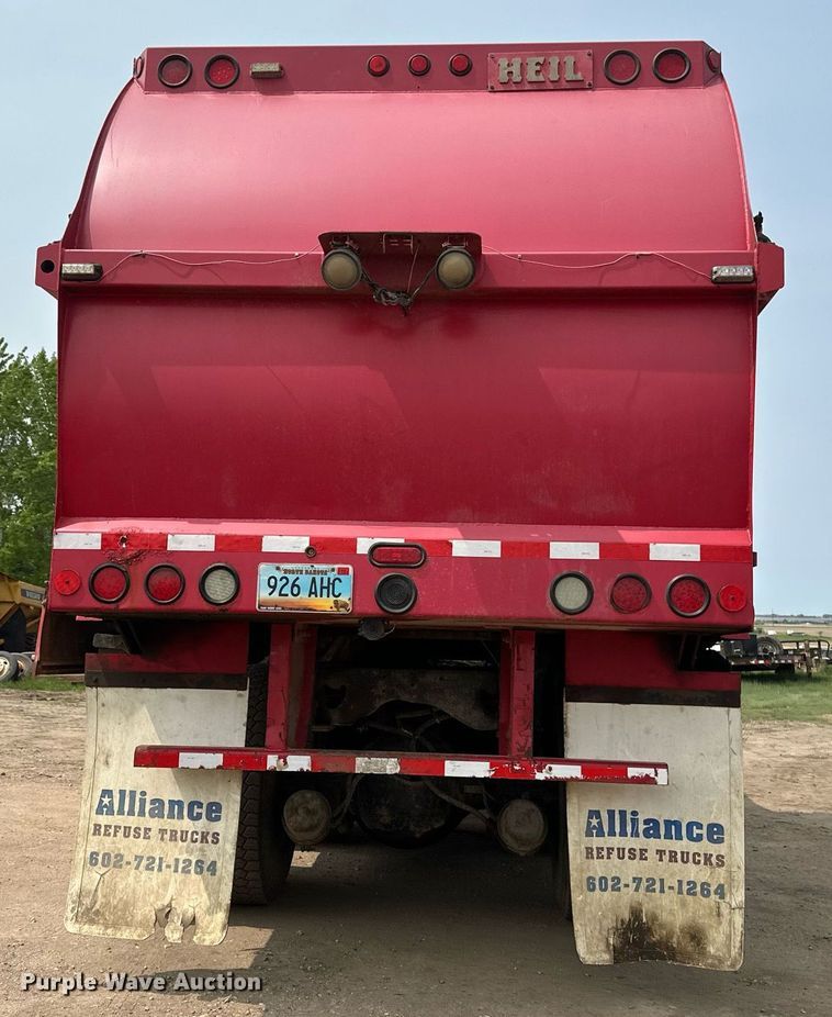 image for item EB2615 2004 AutoCar Xpeditor refuse truck