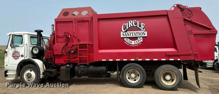 image for item EB2615 2004 AutoCar Xpeditor refuse truck