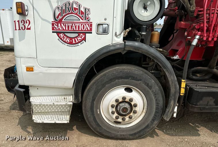 image for item EB2615 2004 AutoCar Xpeditor refuse truck