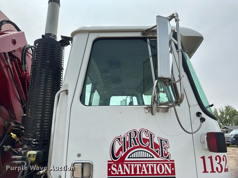 image for item EB2615 2004 AutoCar Xpeditor refuse truck