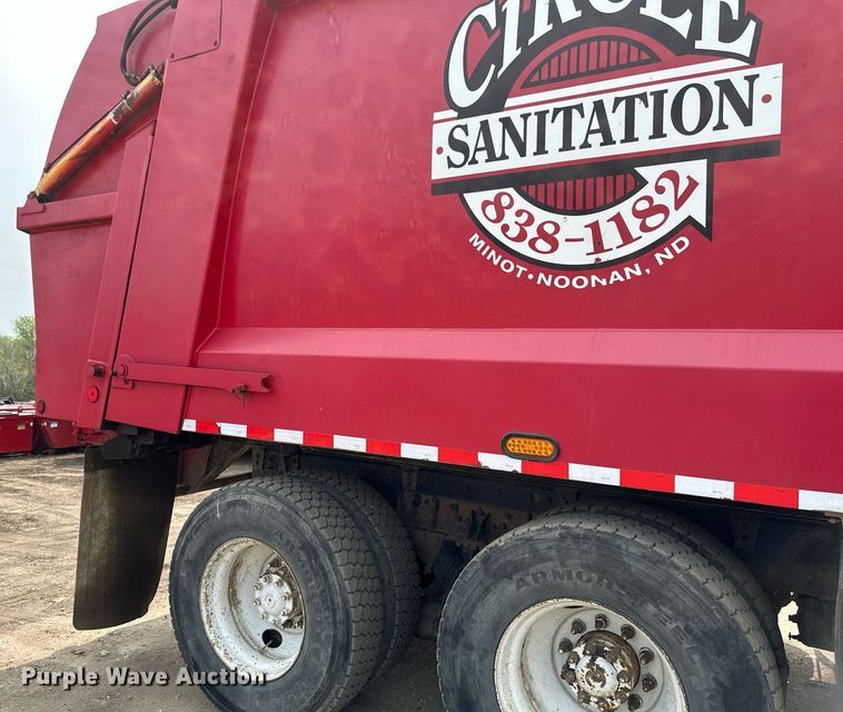 image for item EB2615 2004 AutoCar Xpeditor refuse truck