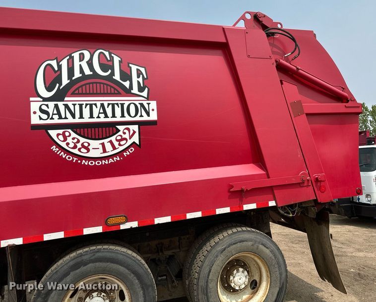 image for item EB2615 2004 AutoCar Xpeditor refuse truck