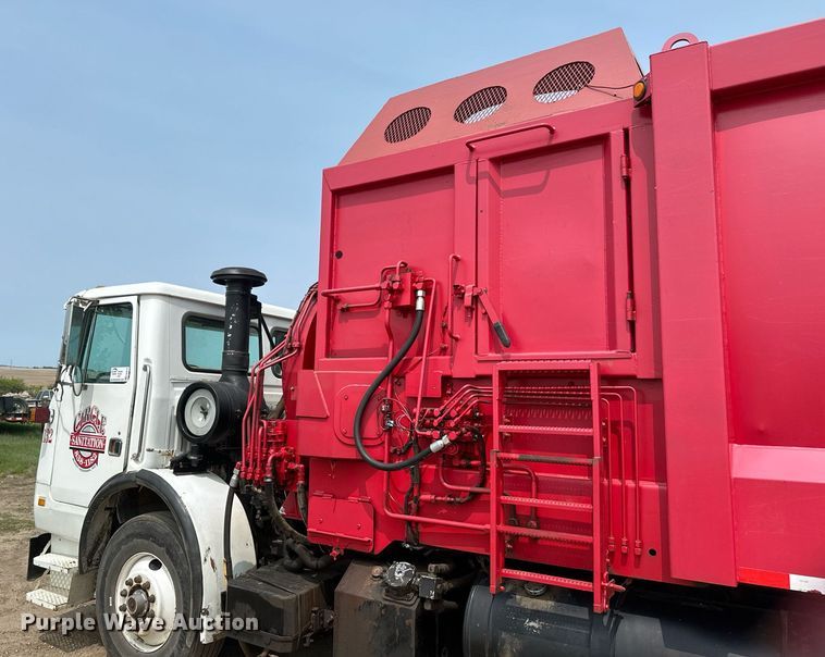 image for item EB2615 2004 AutoCar Xpeditor refuse truck