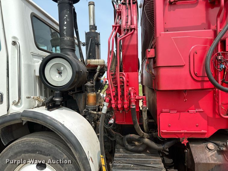 image for item EB2615 2004 AutoCar Xpeditor refuse truck