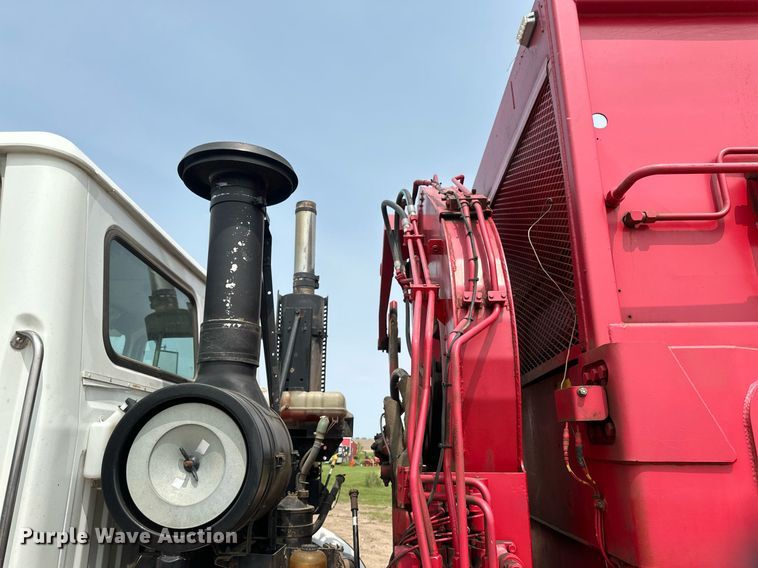 image for item EB2615 2004 AutoCar Xpeditor refuse truck