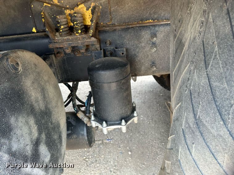 image for item EB2615 2004 AutoCar Xpeditor refuse truck