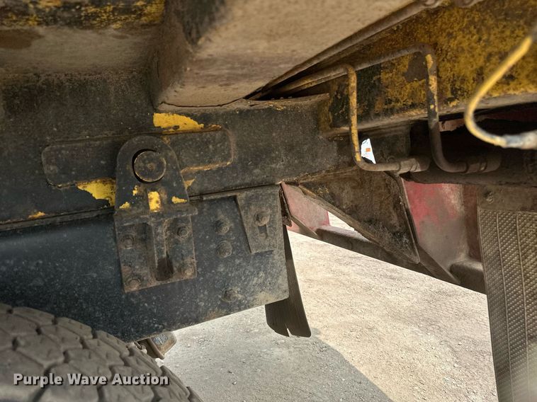 image for item EB2615 2004 AutoCar Xpeditor refuse truck