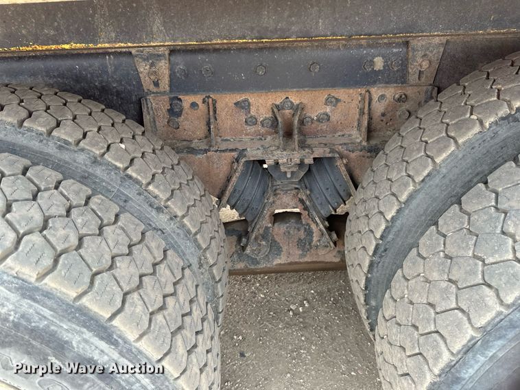 image for item EB2615 2004 AutoCar Xpeditor refuse truck