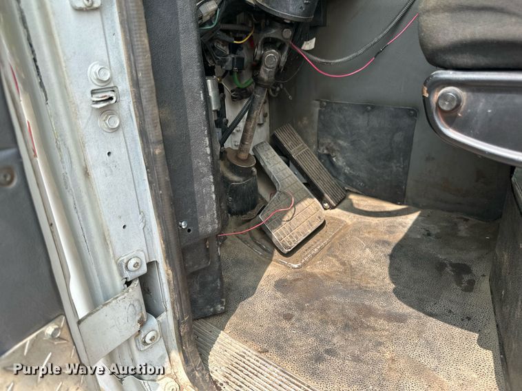 image for item EB2615 2004 AutoCar Xpeditor refuse truck