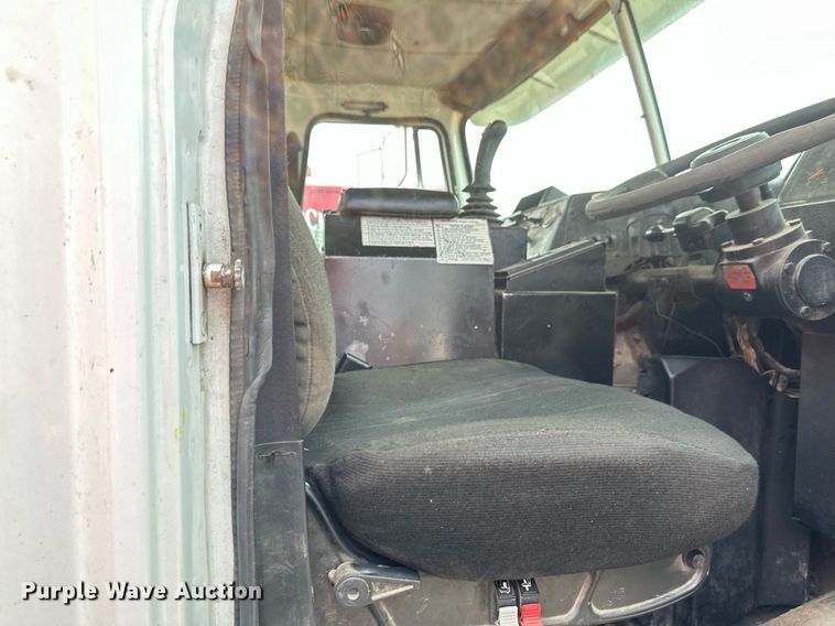 image for item EB2615 2004 AutoCar Xpeditor refuse truck