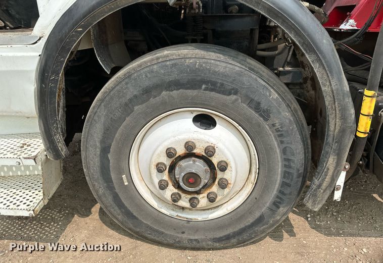 image for item EB2615 2004 AutoCar Xpeditor refuse truck