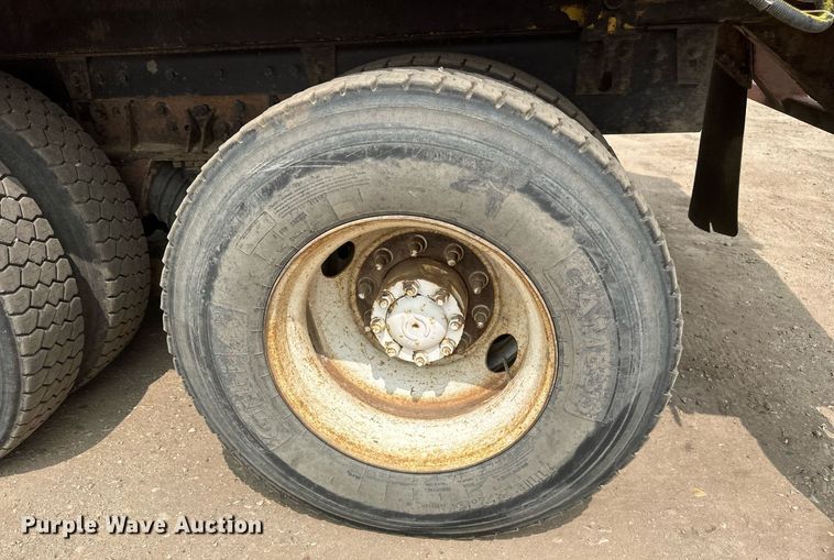 image for item EB2615 2004 AutoCar Xpeditor refuse truck