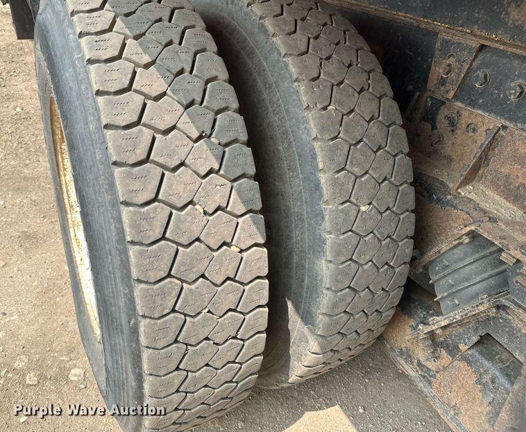 image for item EB2615 2004 AutoCar Xpeditor refuse truck