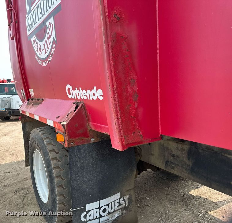 image for item EB2616 1999 Volvo Xpeditor refuse truck