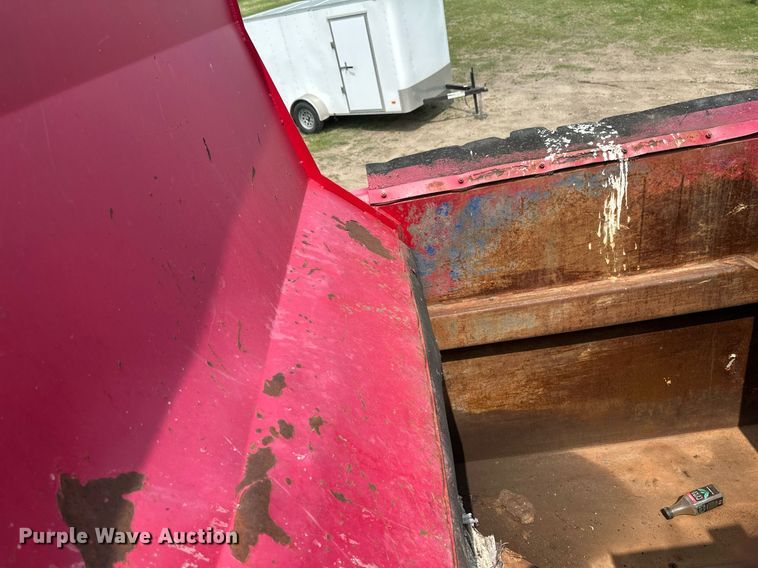 image for item EB2616 1999 Volvo Xpeditor refuse truck