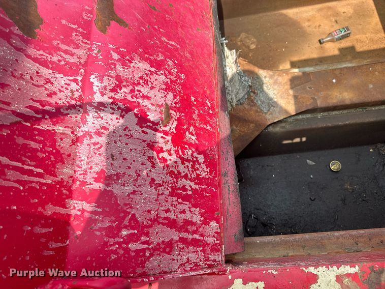 image for item EB2616 1999 Volvo Xpeditor refuse truck