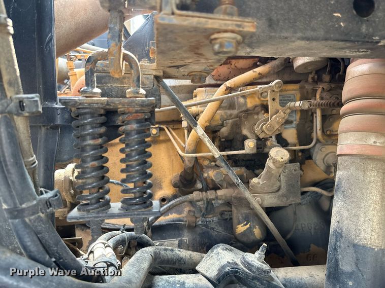 image for item EB2616 1999 Volvo Xpeditor refuse truck