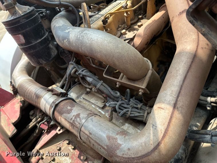 image for item EB2616 1999 Volvo Xpeditor refuse truck