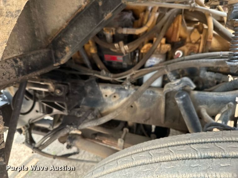 image for item EB2616 1999 Volvo Xpeditor refuse truck