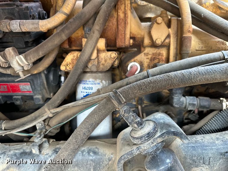 image for item EB2616 1999 Volvo Xpeditor refuse truck