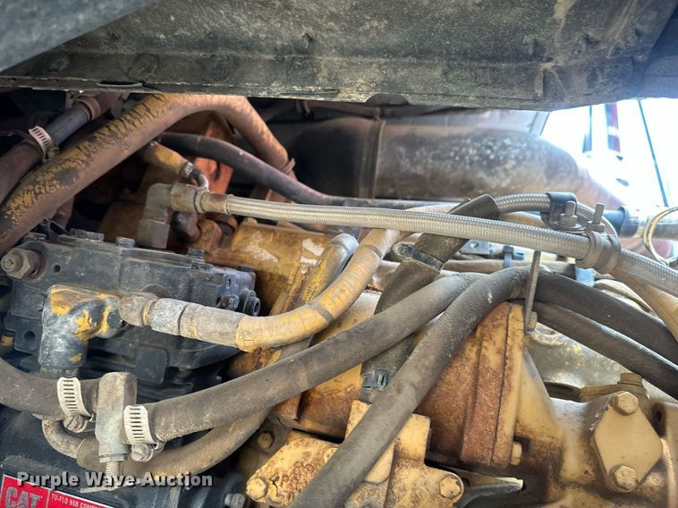 image for item EB2616 1999 Volvo Xpeditor refuse truck