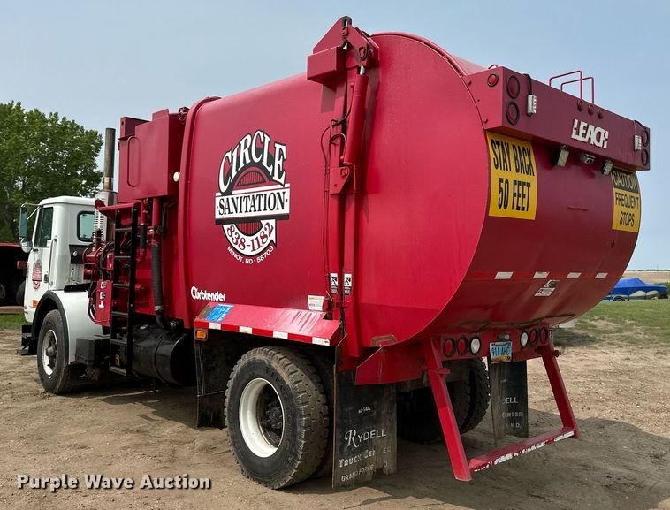 image for item EB2617 2001 Volvo Xpeditor refuse truck