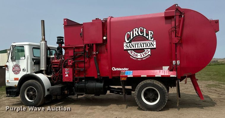 image for item EB2617 2001 Volvo Xpeditor refuse truck