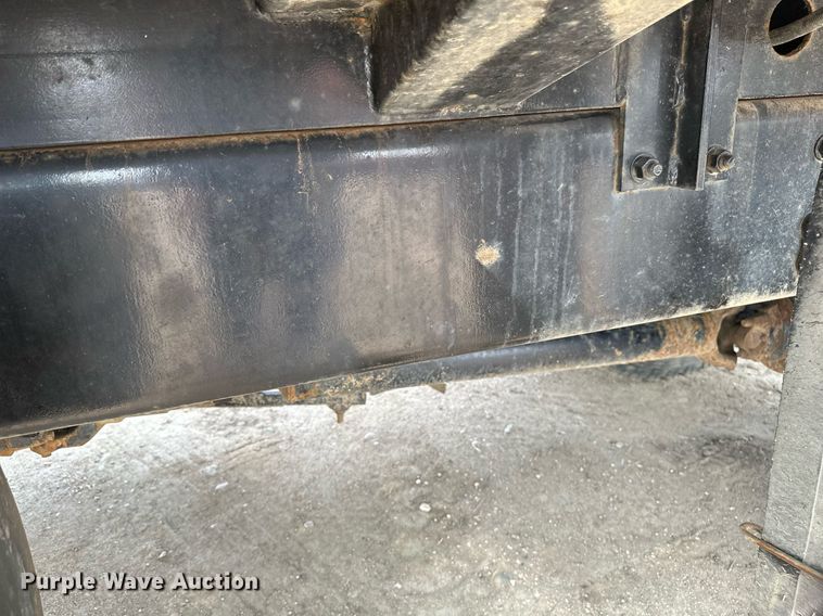 image for item EB2617 2001 Volvo Xpeditor refuse truck