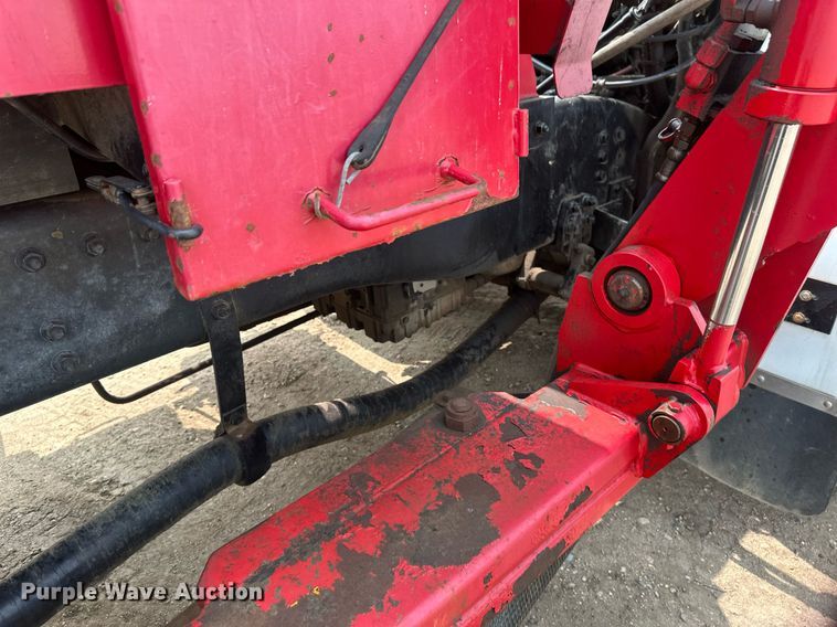 image for item EB2617 2001 Volvo Xpeditor refuse truck