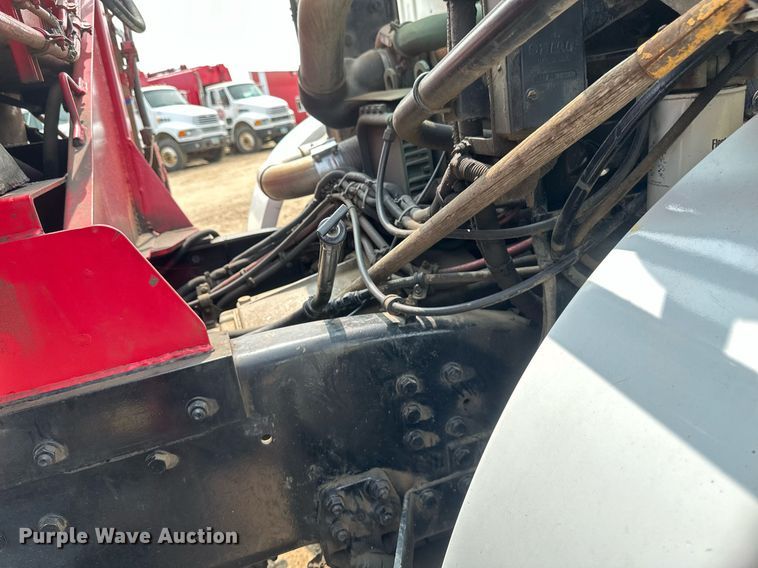 image for item EB2617 2001 Volvo Xpeditor refuse truck