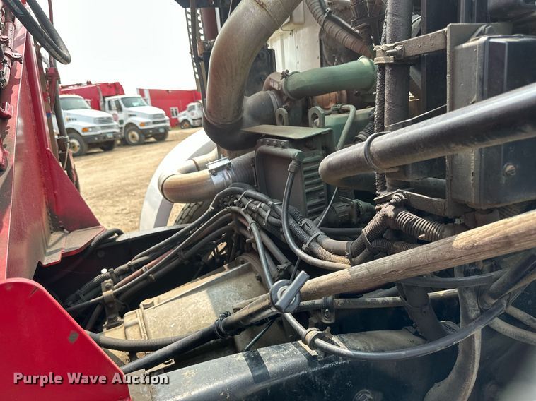 image for item EB2617 2001 Volvo Xpeditor refuse truck