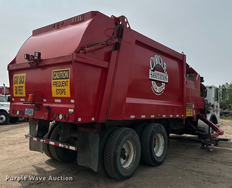 image for item EB2618 2000 Volvo Xpeditor refuse truck