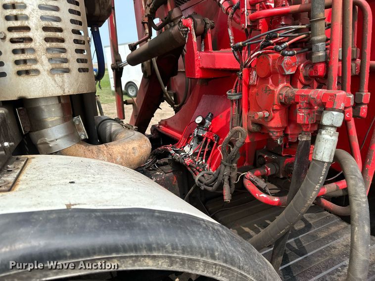 image for item EB2618 2000 Volvo Xpeditor refuse truck