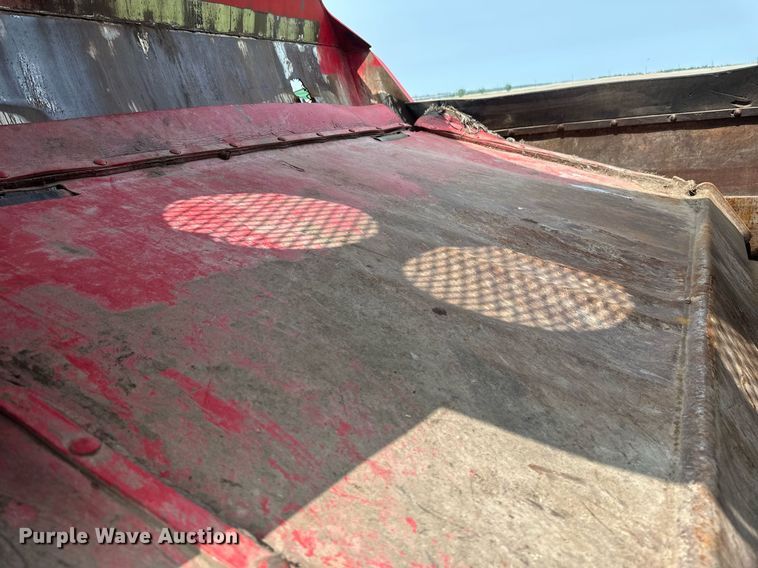 image for item EB2618 2000 Volvo Xpeditor refuse truck