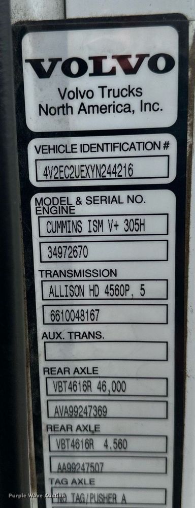 image for item EB2618 2000 Volvo Xpeditor refuse truck