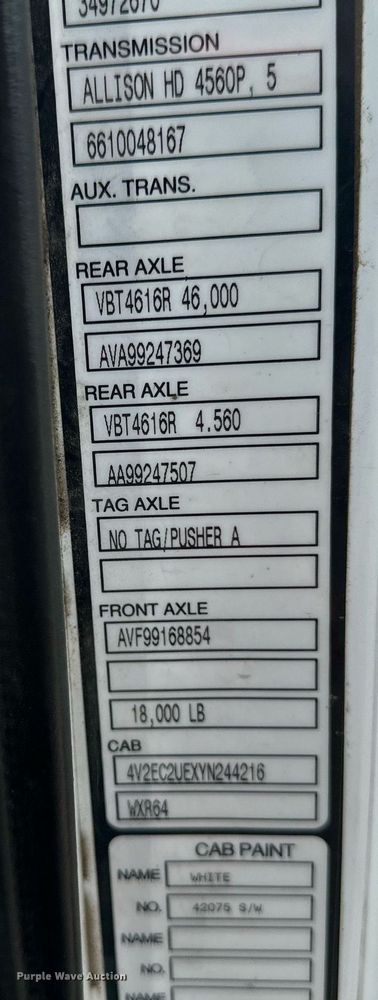 image for item EB2618 2000 Volvo Xpeditor refuse truck