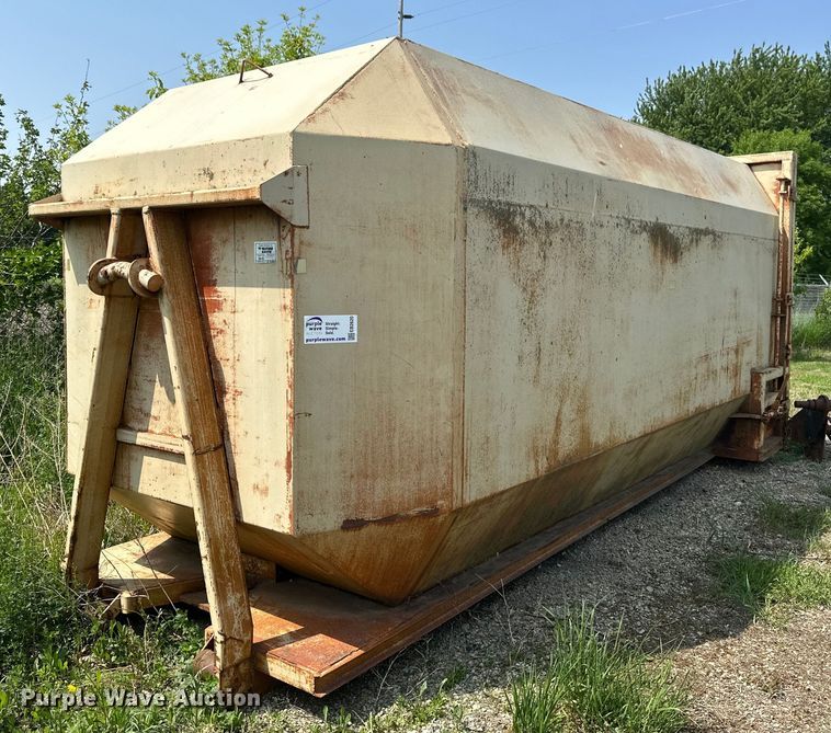 image for item EB2620 Wastequip roll-off container