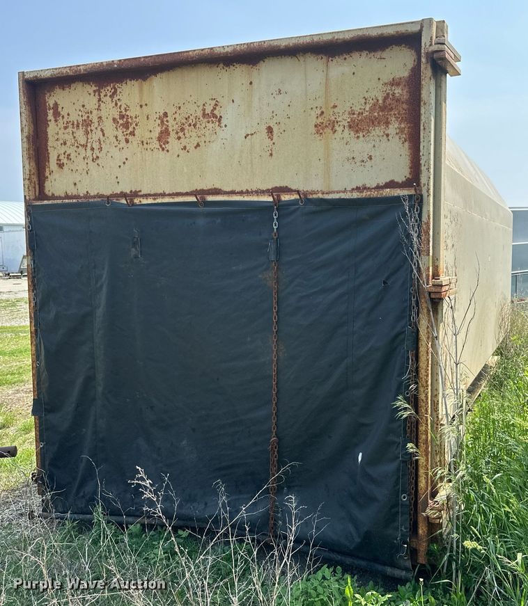 image for item EB2620 Wastequip roll-off container