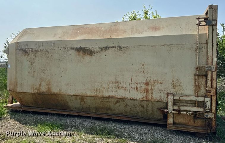 image for item EB2620 Wastequip roll-off container