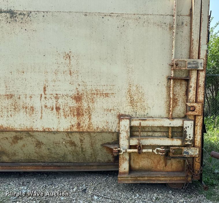 image for item EB2620 Wastequip roll-off container