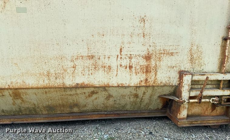 image for item EB2620 Wastequip roll-off container