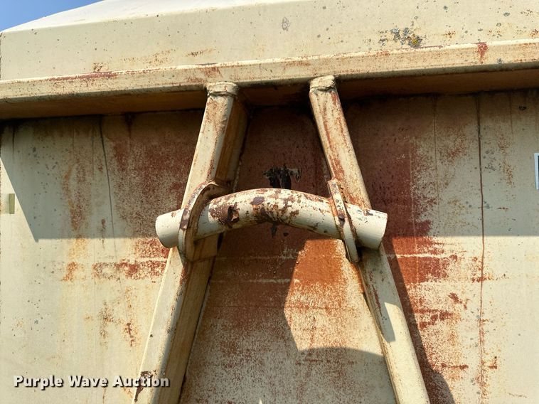 image for item EB2620 Wastequip roll-off container