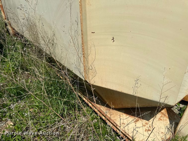 image for item EB2620 Wastequip roll-off container