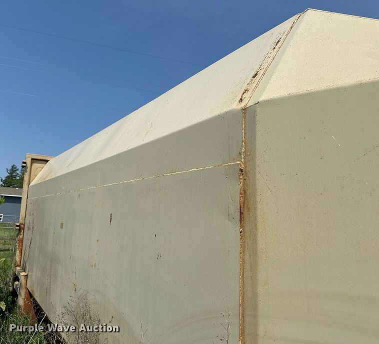 image for item EB2620 Wastequip roll-off container